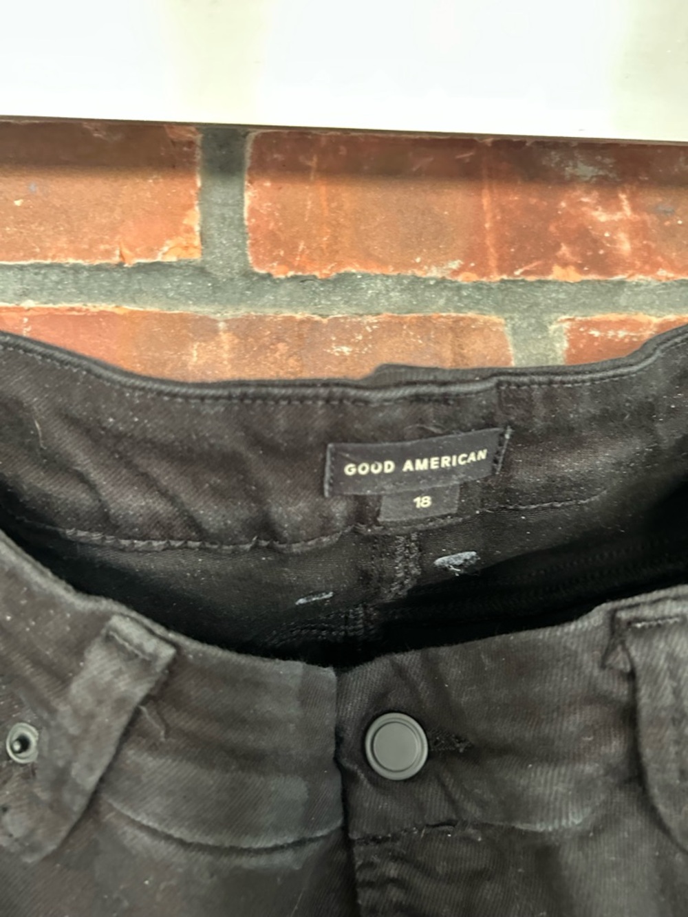 Good American Black High-Rise Jeans - Picture 3 of 5